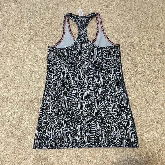 ivivva by lululemon size 14 black and white tank top - Picture 3 of 3